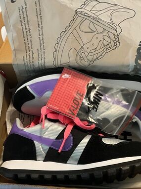 NIKE V-LOVE O.X.